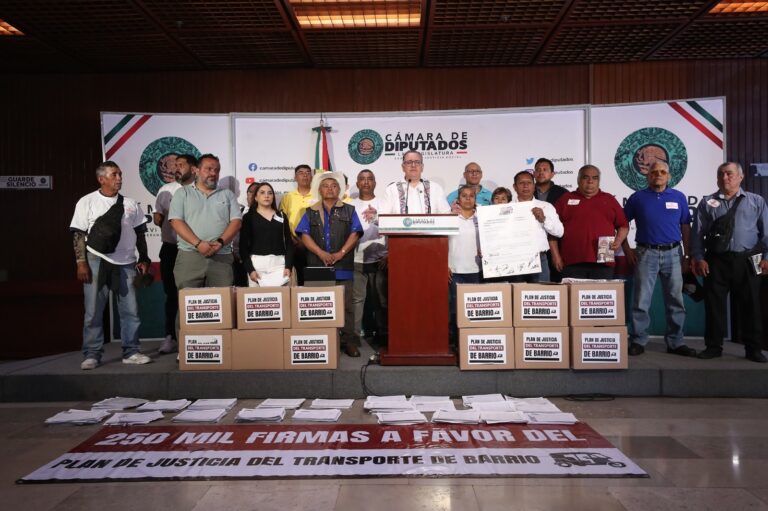 Avanza Iniciativa para regular el Transporte de Barrio
